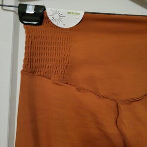 Orange Aerie Offline leggings (NWT) M